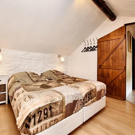 Romantic House In The Ardennes 別荘 *