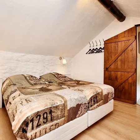 Holiday home Romantic Holiday House In The Ardennes *